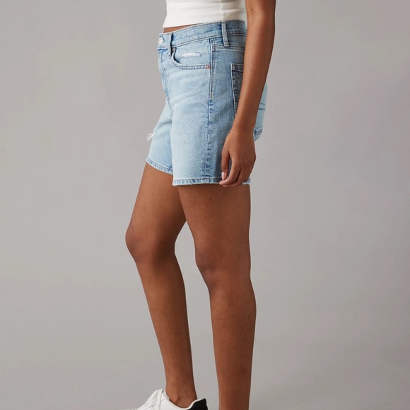 AE 6" Strigid Super High-Waisted Relaxed Ripped Denim Short American Eagle - Picture 3 of 5